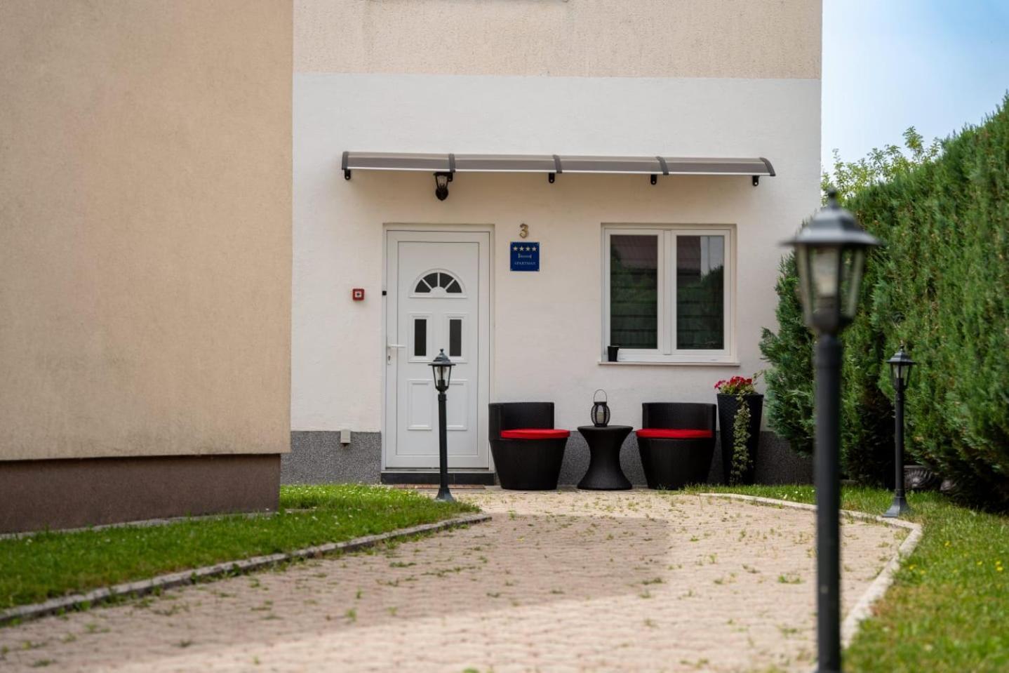 Apartman Mihovil Gospić Eksteriør billede