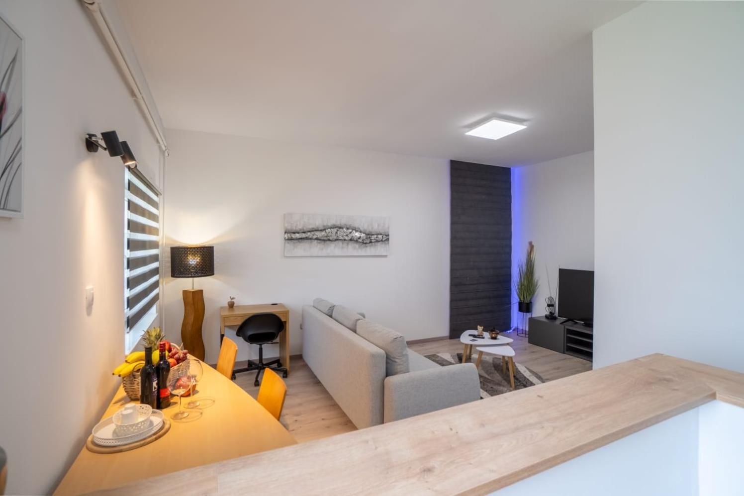 Apartman Mihovil Gospić Eksteriør billede