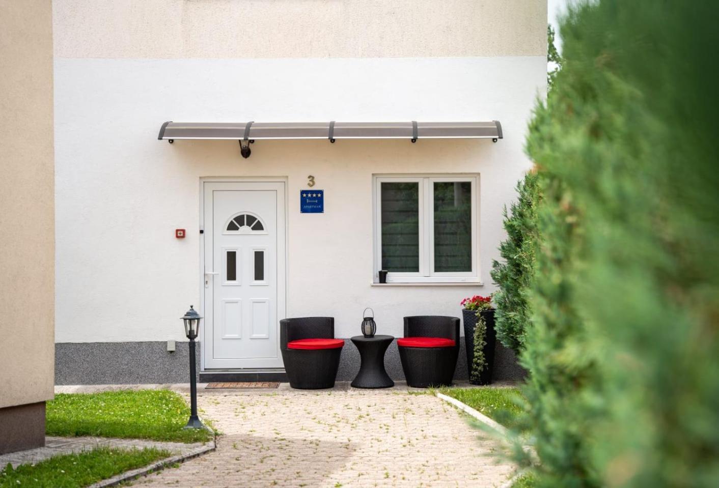 Apartman Mihovil Gospić Eksteriør billede