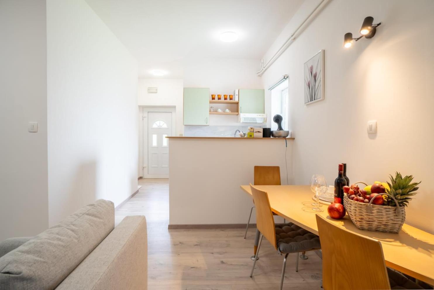 Apartman Mihovil Gospić Eksteriør billede